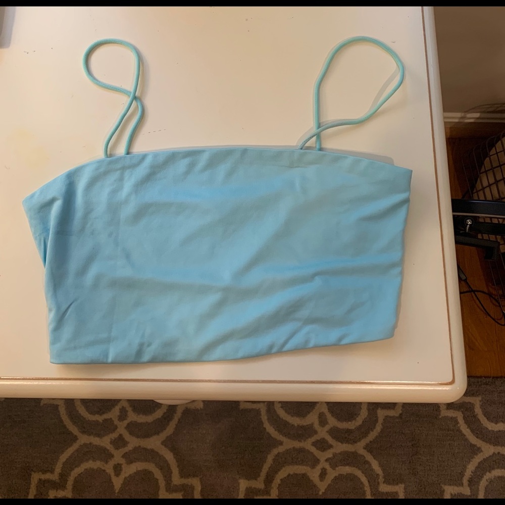 blue tank top